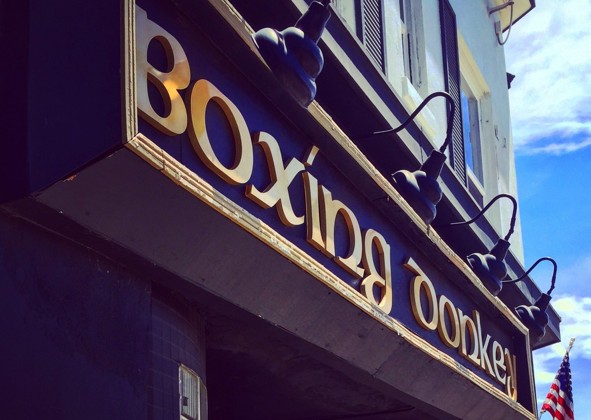 Roseville’s Favorite Irish Pub: Food, Drinks, and Fun at The Boxing Donkey